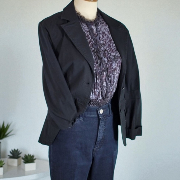 Ann Taylor Loft Ladies Black Tailored Blazer Size 6 - Picture 2 of 11